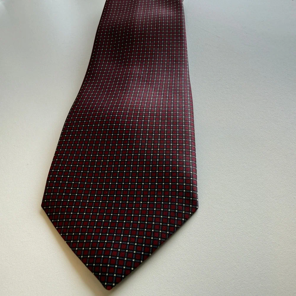 Caliph Viva Mens Burgundy Red Geometric Grid Myung Ju Silk Necktie Classic Tie